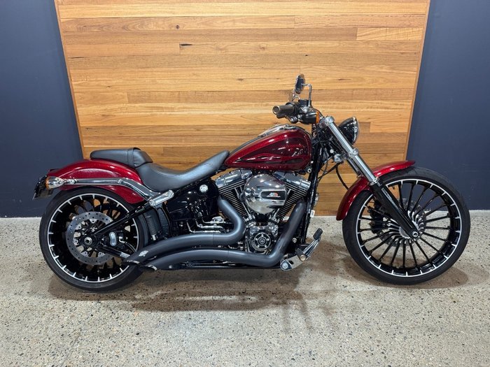 2017 Harley-davidson FXSB SOFTAIL BREAKOUT Red