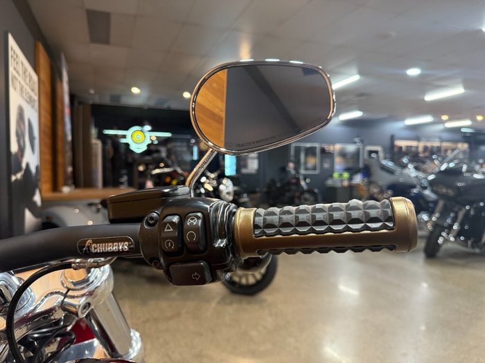 2017 Harley-davidson FXSB SOFTAIL BREAKOUT Red