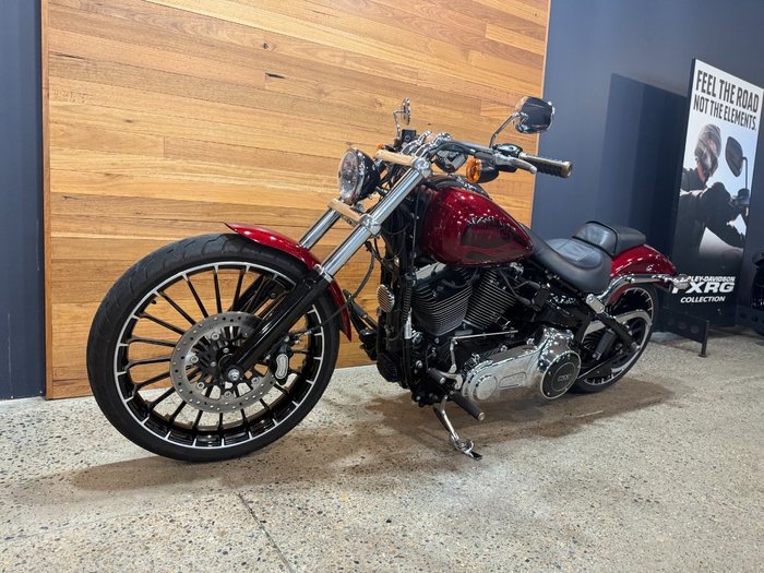 2017 Harley-davidson FXSB SOFTAIL BREAKOUT Red