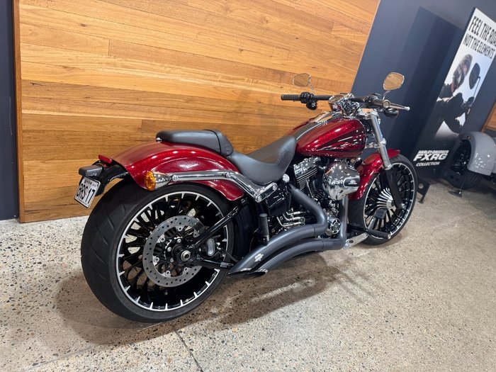 2017 Harley-davidson FXSB SOFTAIL BREAKOUT Red