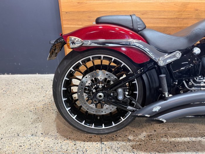 2017 Harley-davidson FXSB SOFTAIL BREAKOUT Red