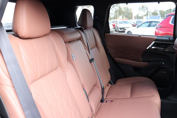 2025 Mitsubishi Outlander Exceed Tourer