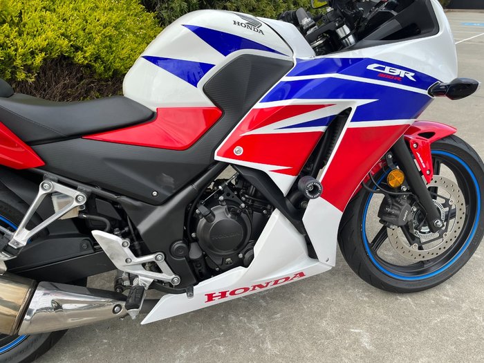 2015 Honda CBR300R