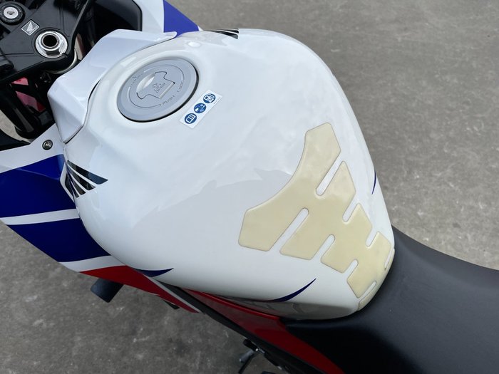 2015 Honda CBR300R