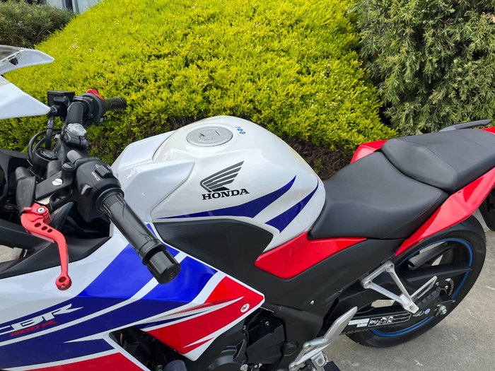 2015 Honda CBR300R