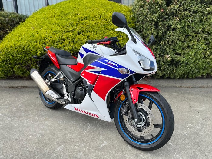 2015 Honda CBR300R
