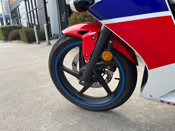 2015 Honda CBR300R