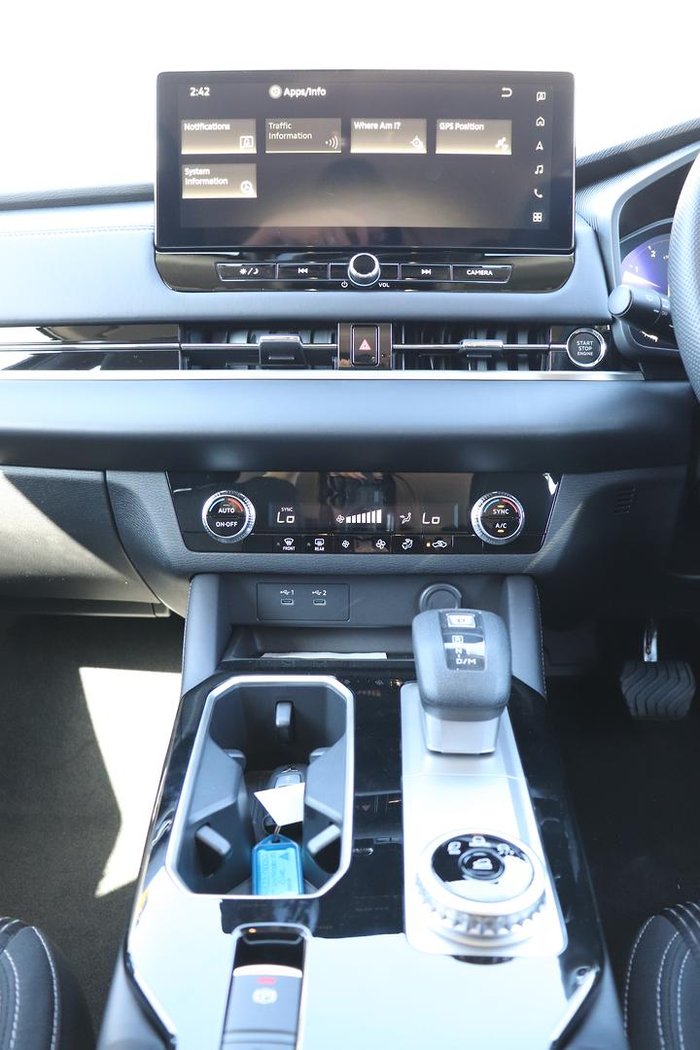 2025 Mitsubishi Outlander ES