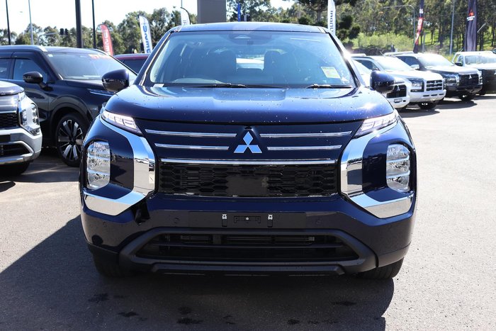 2025 Mitsubishi Outlander ES