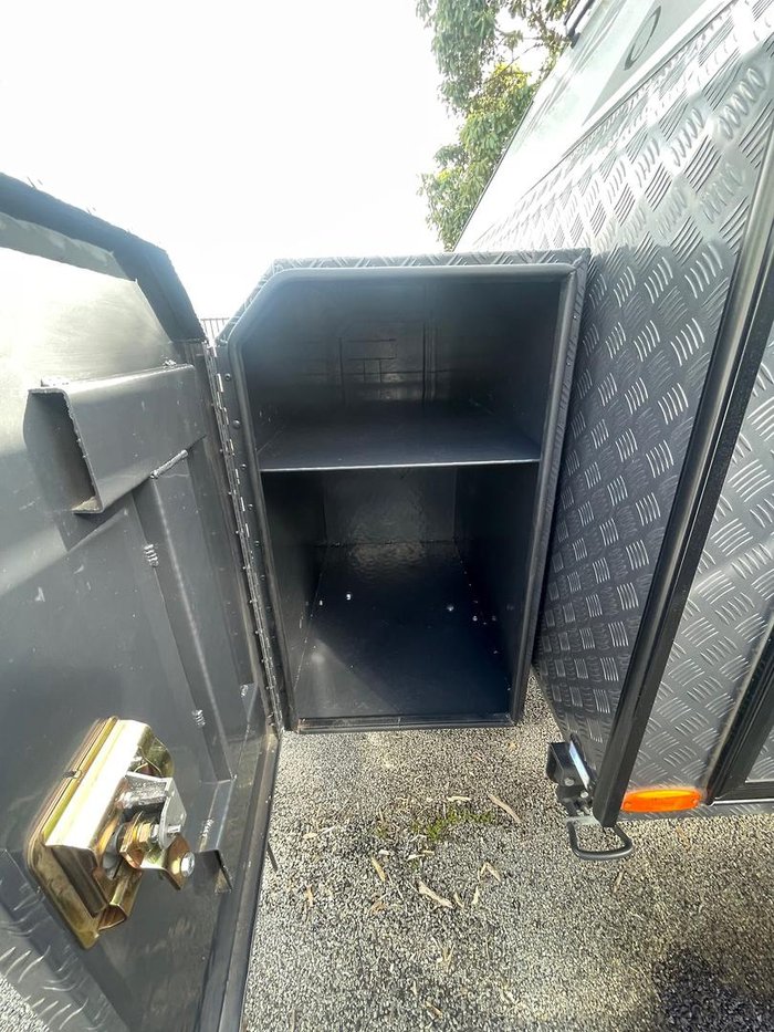 2023 Lotus Caravans Off Grid 23'3 Triple Bunk