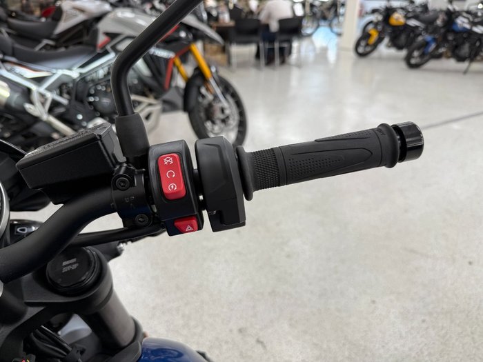 2026 Triumph 2026 Triumph 660CC Trident Triple Tribute FP BLUE/BLACK