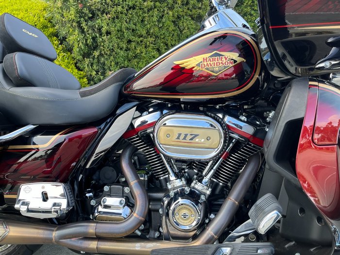 2023 HARLEY-DAVIDSON FLTRKSE CVO ROAD GLIDE LTD 117 Gold Dip