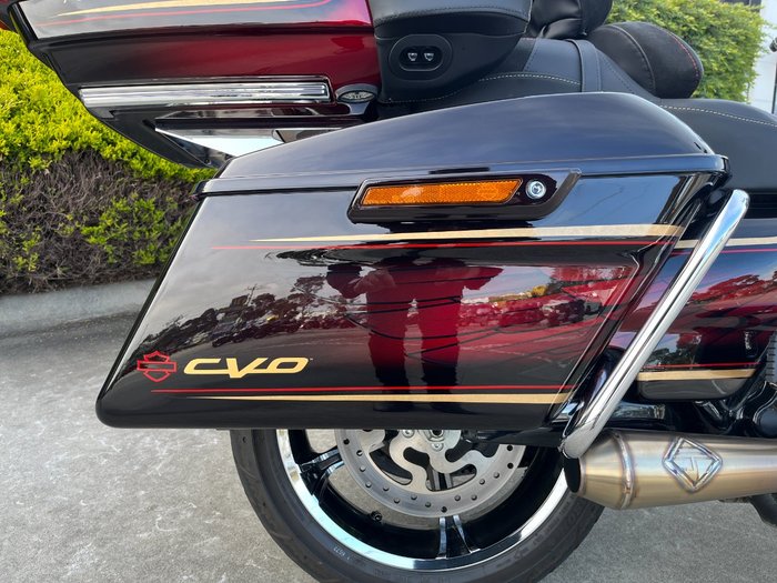 2023 HARLEY-DAVIDSON FLTRKSE CVO ROAD GLIDE LTD 117 Gold Dip