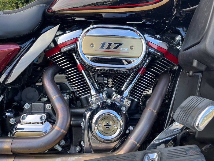 2023 HARLEY-DAVIDSON FLTRKSE CVO ROAD GLIDE LTD 117 Gold Dip