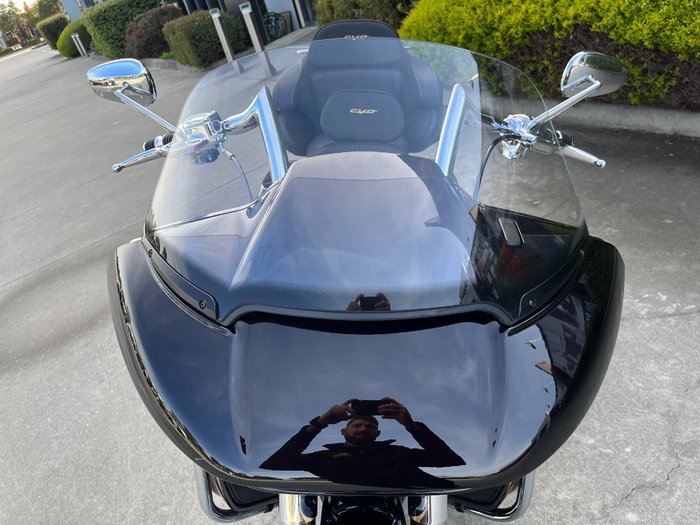 2023 HARLEY-DAVIDSON FLTRKSE CVO ROAD GLIDE LTD 117 Gold Dip