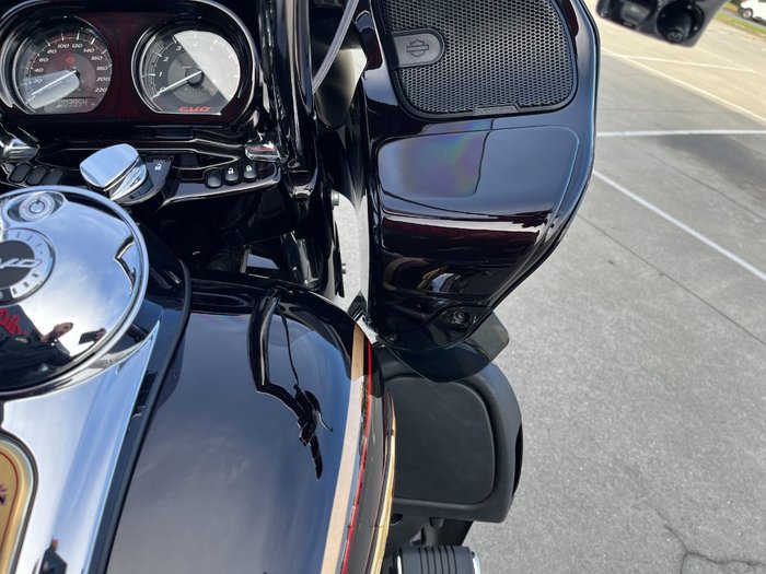 2023 HARLEY-DAVIDSON FLTRKSE CVO ROAD GLIDE LTD 117 Gold Dip