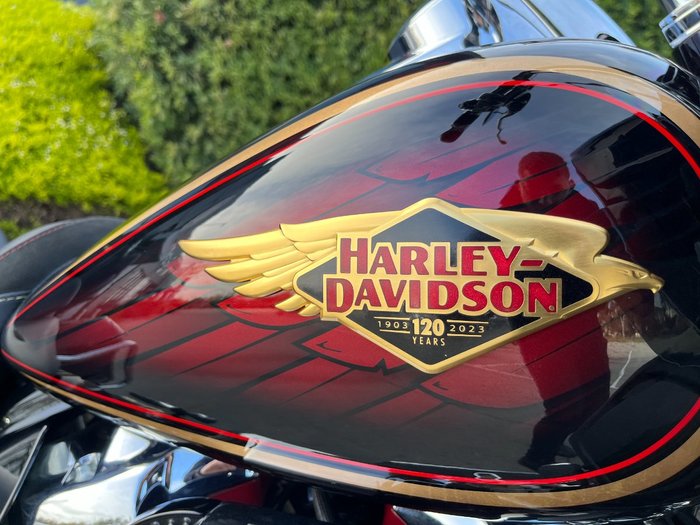 2023 HARLEY-DAVIDSON FLTRKSE CVO ROAD GLIDE LTD 117 Gold Dip