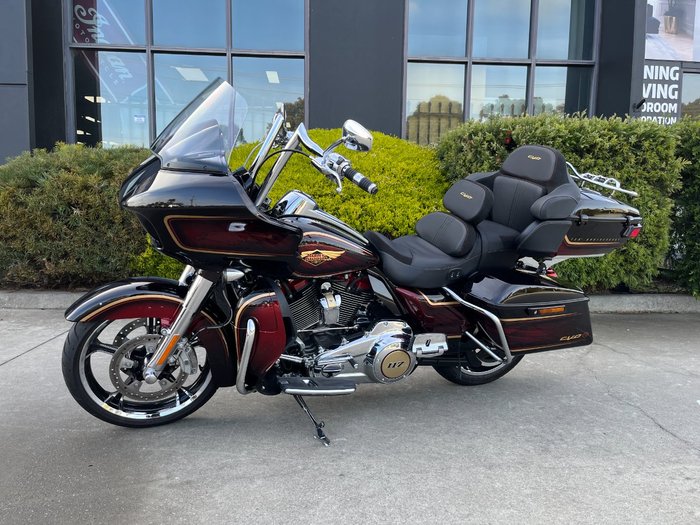 2023 HARLEY-DAVIDSON FLTRKSE CVO ROAD GLIDE LTD 117 Gold Dip
