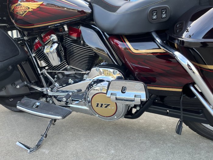 2023 HARLEY-DAVIDSON FLTRKSE CVO ROAD GLIDE LTD 117 Gold Dip
