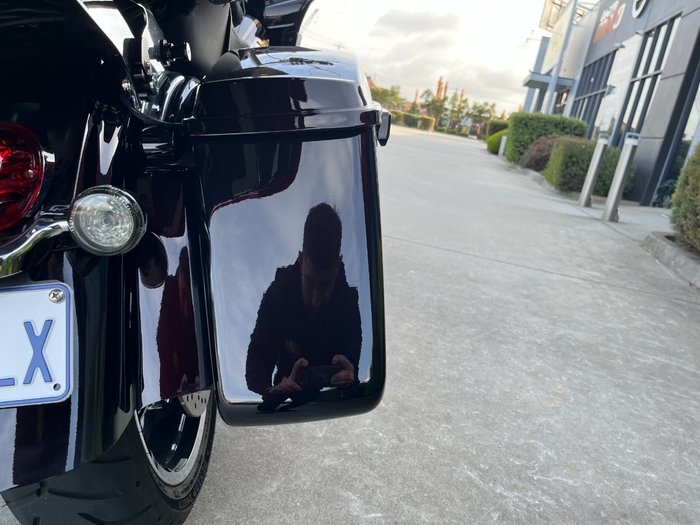 2023 HARLEY-DAVIDSON FLTRKSE CVO ROAD GLIDE LTD 117 Gold Dip