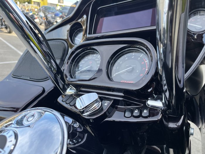 2023 HARLEY-DAVIDSON FLTRKSE CVO ROAD GLIDE LTD 117 Gold Dip