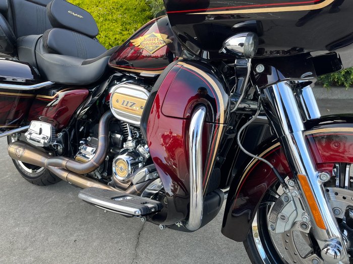 2023 HARLEY-DAVIDSON FLTRKSE CVO ROAD GLIDE LTD 117 Gold Dip