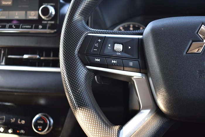 2024 Mitsubishi Outlander ES ZM MY24 White