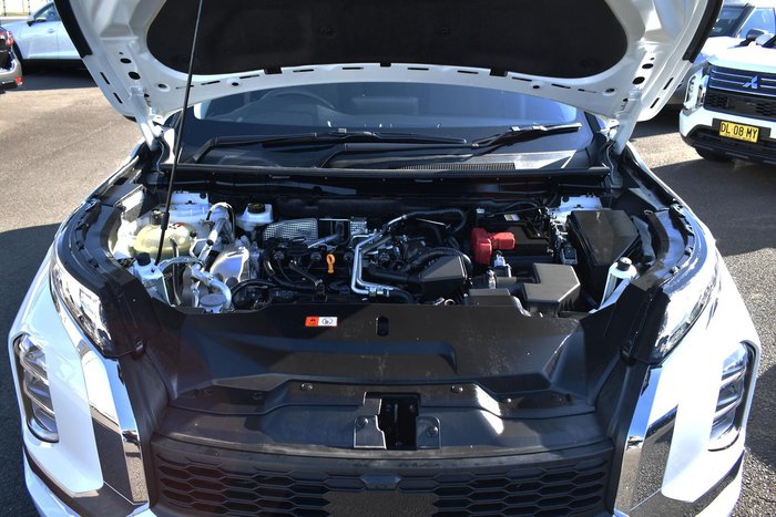 2024 Mitsubishi Outlander ES ZM MY24 White