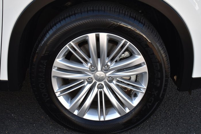 2024 Mitsubishi Outlander ES ZM MY24 White