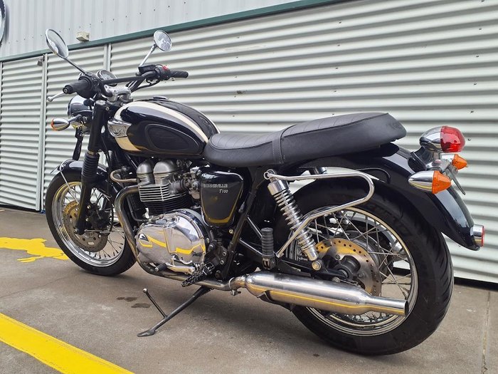 2004 Triumph Bonneville T100 (790cc) Bonneville Black