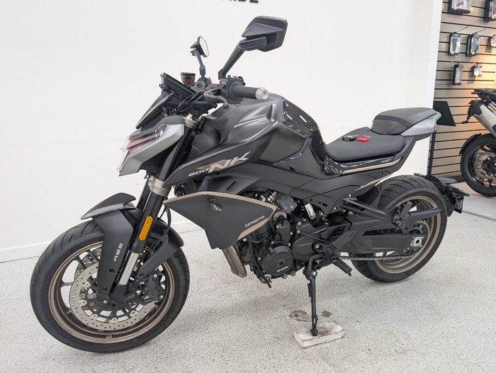 2024 CFMOTO 2024 Cf Moto 800CC 800NK ADVANCED Black