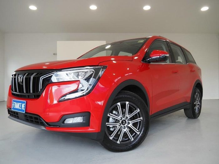 2025 Mahindra XUV700 AX7L