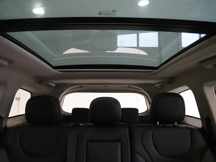 2025 Mahindra XUV700 AX7L