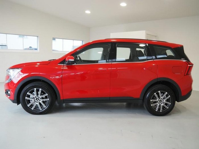 2025 Mahindra XUV700 AX7L