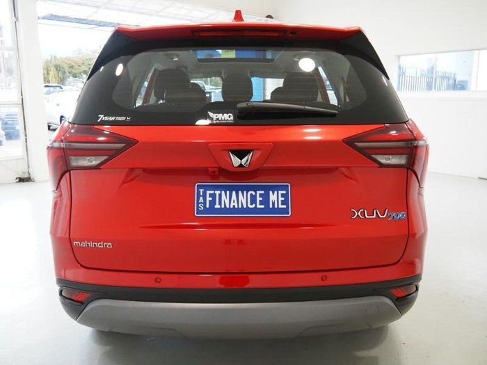 2025 Mahindra XUV700 AX7L