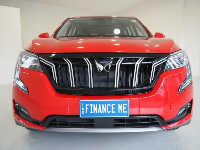 2025 Mahindra XUV700 AX7L