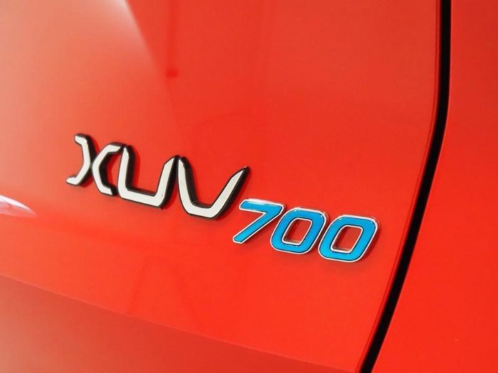2025 Mahindra XUV700 AX7L