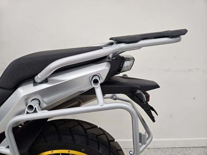 2025 CFMOTO MT White