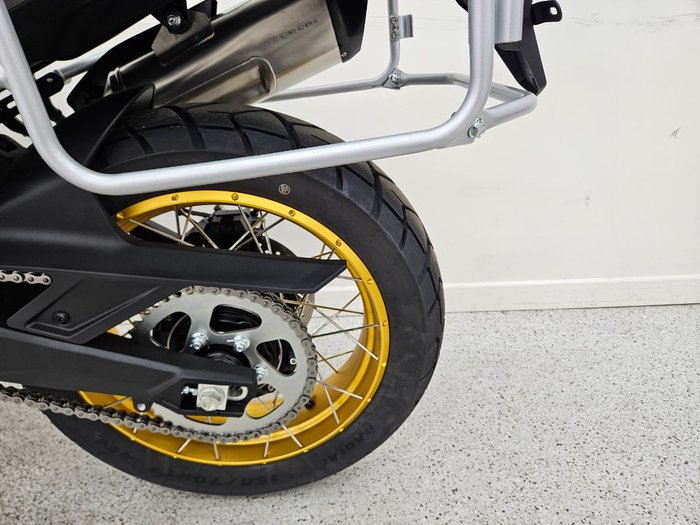 2025 CFMOTO MT White