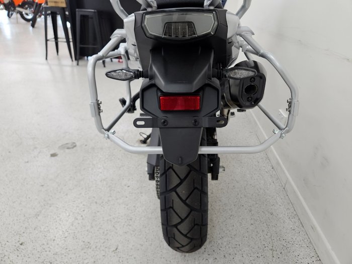 2025 CFMOTO MT White