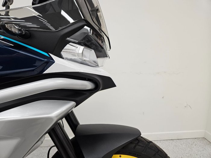 2025 CFMOTO MT White