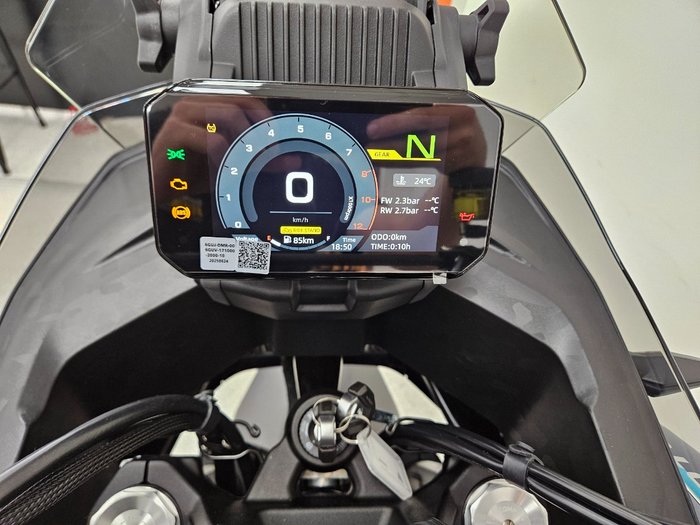 2025 CFMOTO MT White