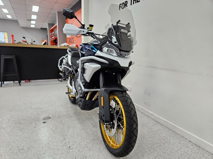 2025 CFMOTO MT White