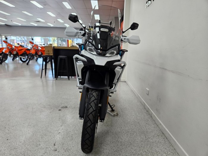 2025 CFMOTO MT White
