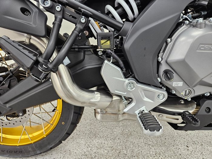 2025 CFMOTO MT White