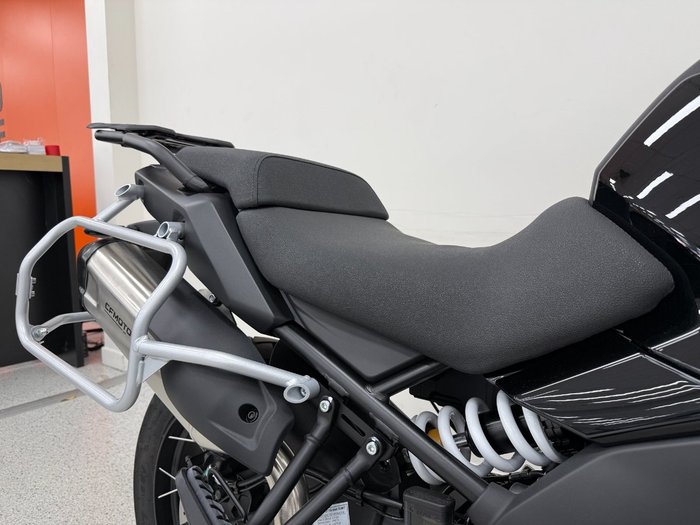 2025 CFMOTO MT Black
