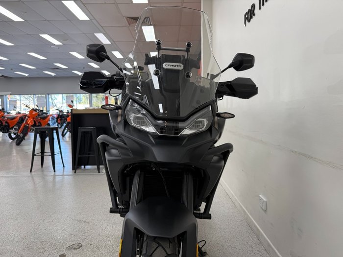2025 CFMOTO MT Black
