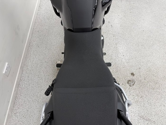 2025 CFMOTO MT Black