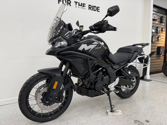 2025 CFMOTO MT Black