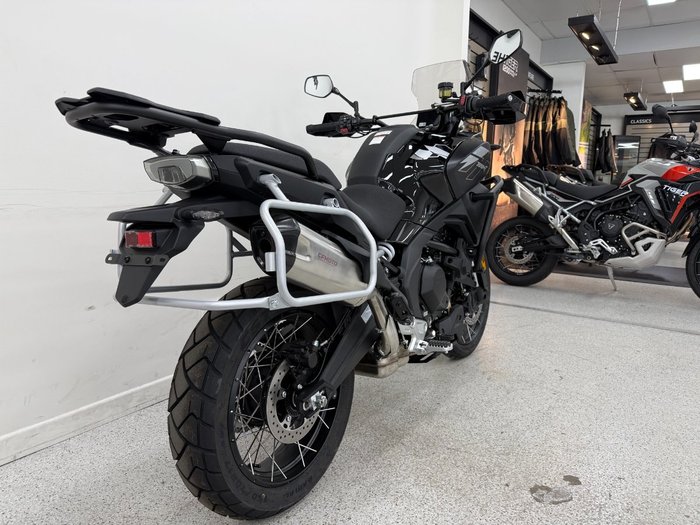2025 CFMOTO MT Black